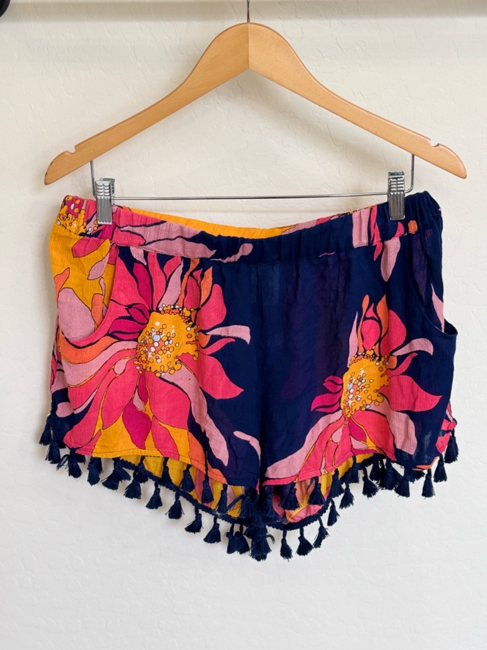 Trina Turk "Breeze" Floral Fringe Shorts - Navy/Pink Resort Cover-Up Size Large